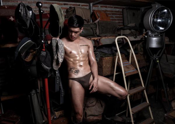 Tight-01--Arm-Akkharat